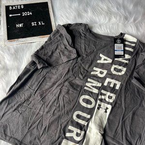 Woman's Underarmour Graphic T XL NWT